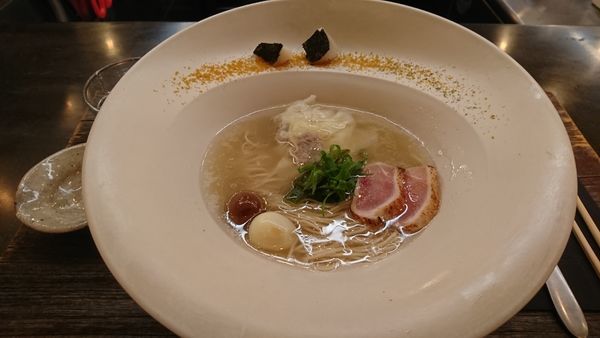 「潮らーめん うずらの味玉」@MENSHOの写真