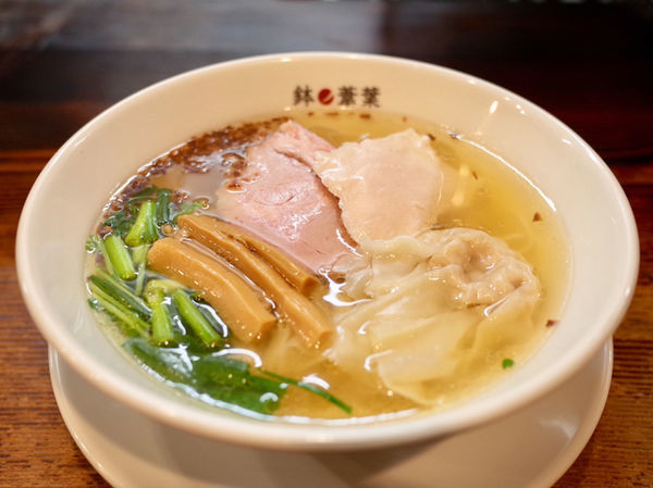 「塩らー麺…800円‬」@らーめん 鉢ノ葦葉の写真