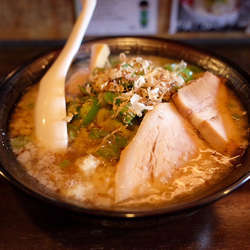 にぼ豚ラーメン…790円‬