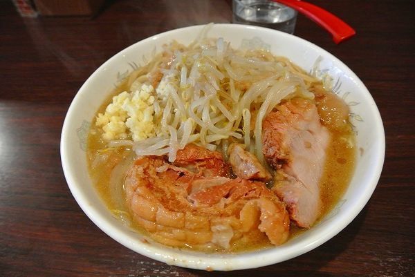 「ラーメン780円　ニンニク脂」@ピコピコポンの写真