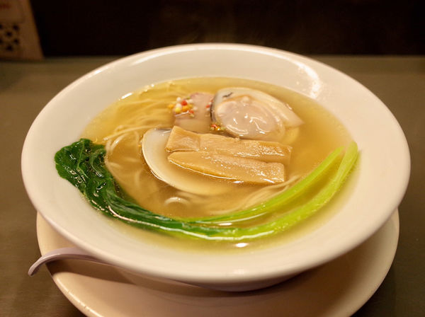 「はまぐりしおらーめん…900円」@らぁめん登里勝の写真