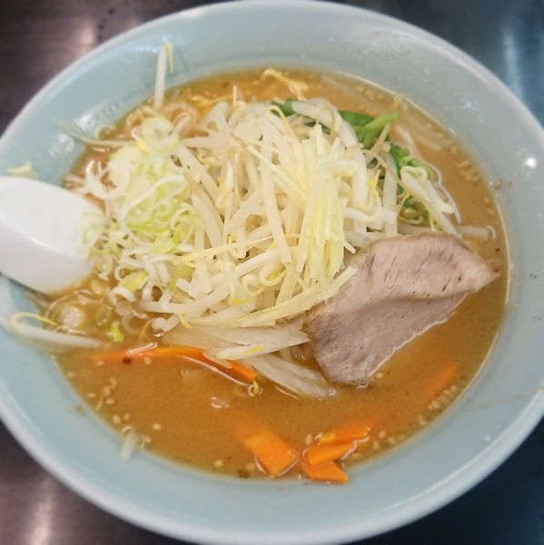 「半チャン味噌らーめん」@秀味 海岸店の写真