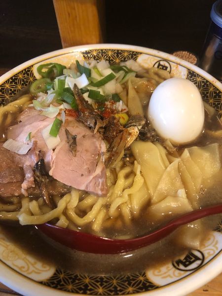 「煮干しラーメン890円 味玉110円」@すごい煮干ラーメン凪 新宿ゴールデン街店 本館の写真