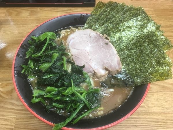 「のり・ほうれん草ラーメン（850円）」@麺家 紫極の写真