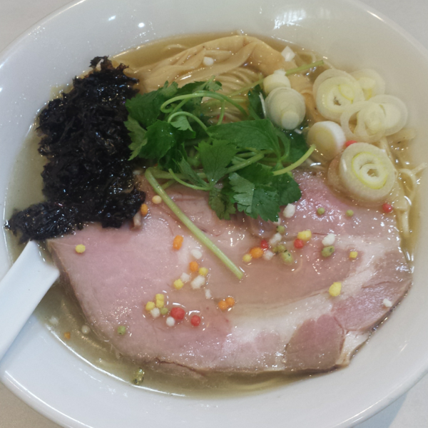 「【年始限定】名古屋コーチンと煮干しの塩そば800円」@麺屋 扇 SENの写真