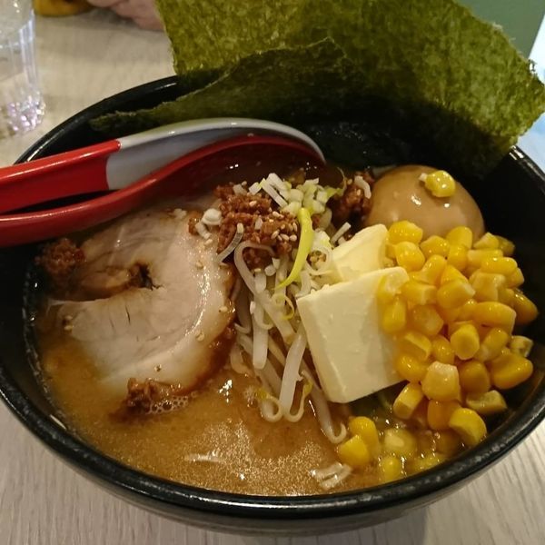 「特味噌ラーメン バター コーン」@麺屋 誉の写真