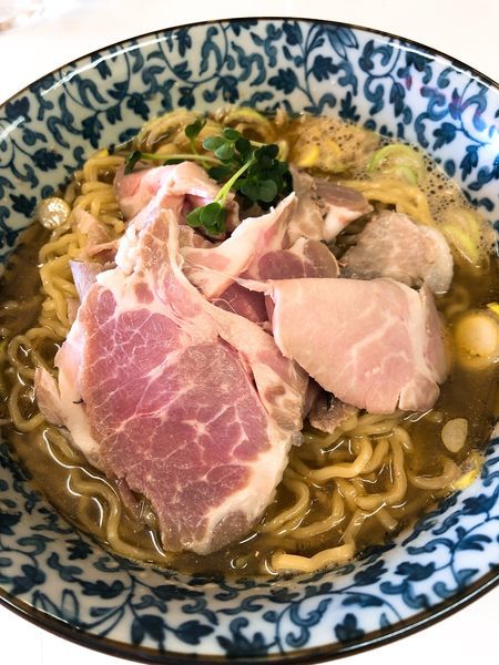「煮干しラーメン（青）節系 ¥600」@煮干ラーメンとローストビーフとステーキ パリ橋の写真