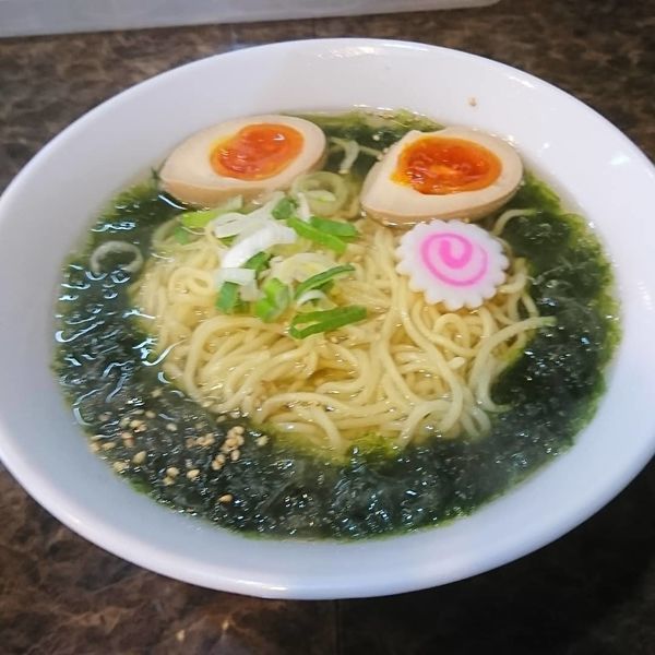 「のりしおらーめん 味玉」@らーめん超ひがし皐月の写真