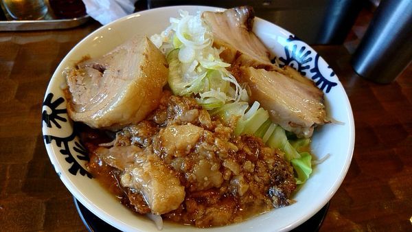 「洋二郎850円+トロ豚100円+アブラ増し50円」@特級中華蕎麦 洋介の写真