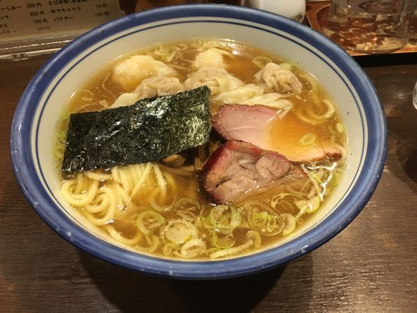 「ミックスわんたんめん(醤油)」@麺屋 はやしまるの写真
