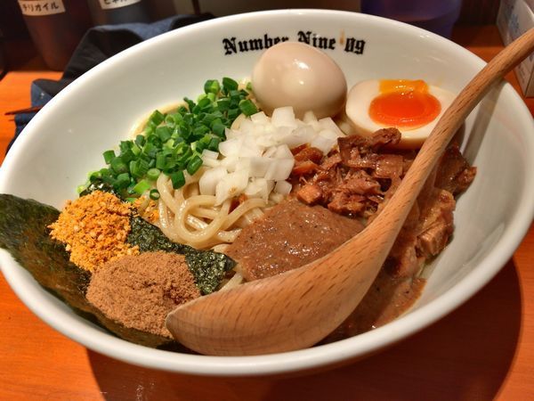 「油そば＋味玉」@麺Dining Number Nine 09の写真