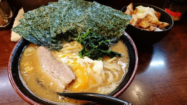 「とき卵へためしセット+大盛り+のり」@ラーメン 大山家 昭島店の写真