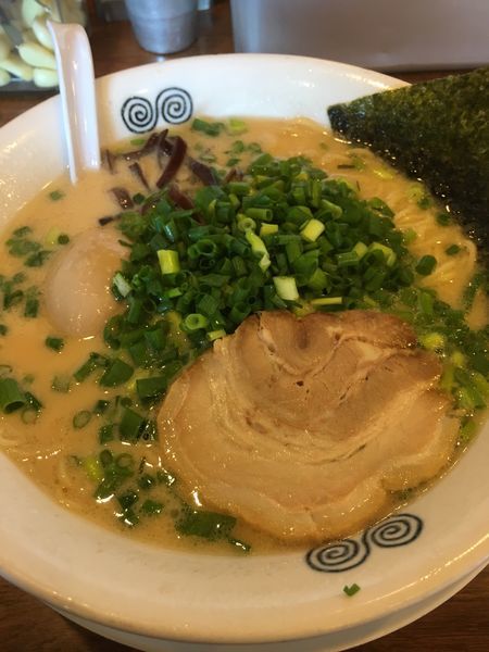 「とんこつラーメン」@東京とんこつ とんとら 新座店の写真