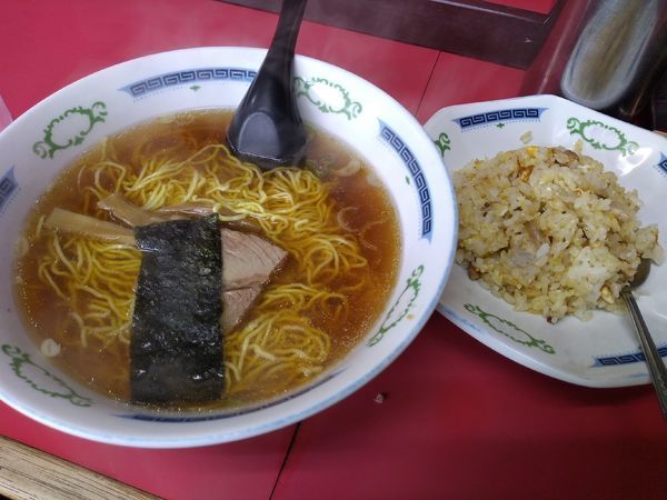 「半チャンラーメン 630円」@伊峡の写真