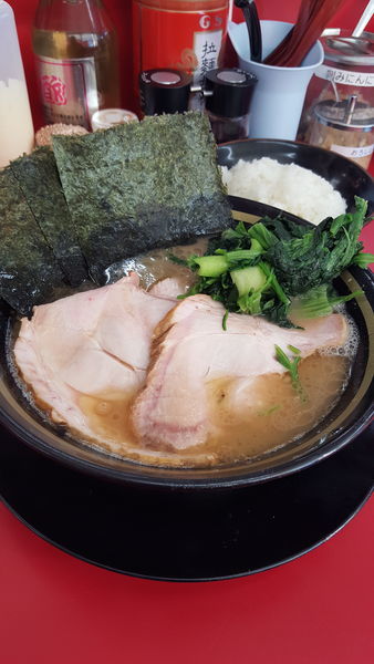 「塩チャーシューメン（3枚）＋半ライス」@家系ラーメン 王道 いしいの写真