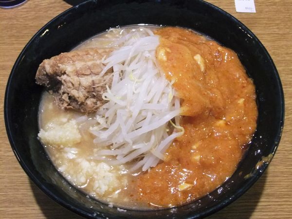 「ミニフュージョン（600円）」@火の豚 立川ラーメンスクエア店の写真