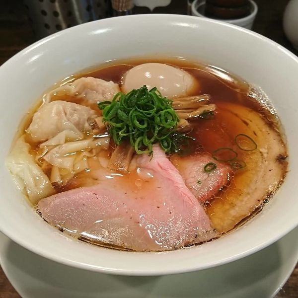 「特製醤油拉麺」@創作麺工房 鳴龍の写真