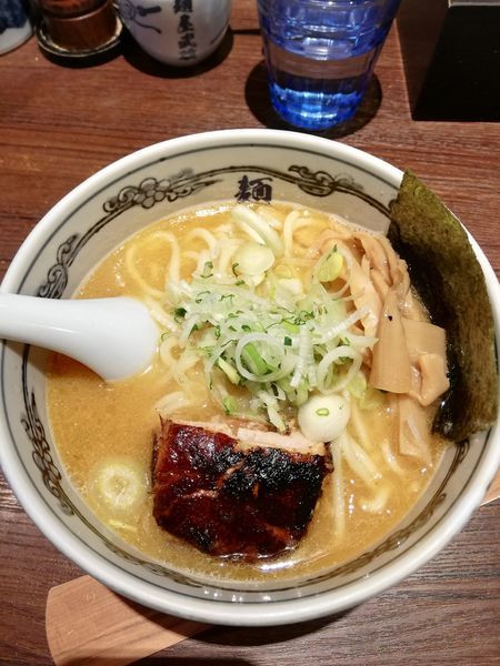 「らー麺880円中盛り」@麺屋武蔵 神山の写真