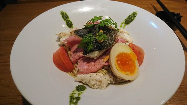 「鱸と完熟トマトの冷製油そば」@寿製麺よしかわ 川越店の写真