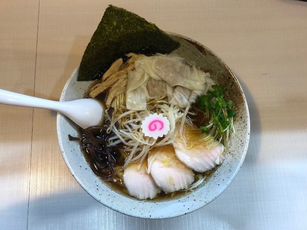 「醤油ワンタン麺」@桜台らぁ麺 美志満の写真