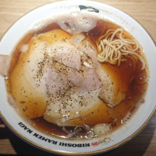 「うすい煮干しラーメン＋肉めし」@すごい煮干ラーメン凪 田町店の写真