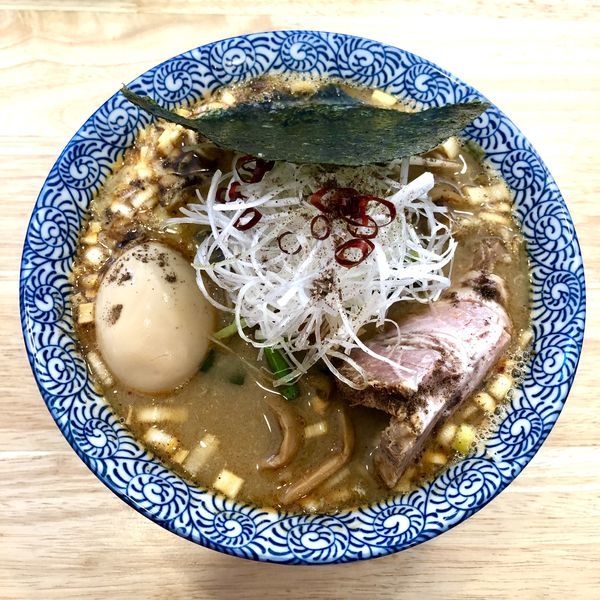 「【季節限定】酸辛坦麵+ﾗｰﾊﾟｽ味玉￥900」@中華そば専門 とんちぼの写真