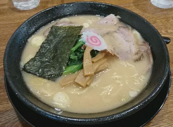 「とんこつ醤油らーめん」@新潟長岡らーめん みずさわ 東川口店の写真