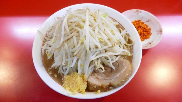 「ラーメン（普通）300g¥750／ニンニク、辛揚げ別皿¥0」@千里眼の写真