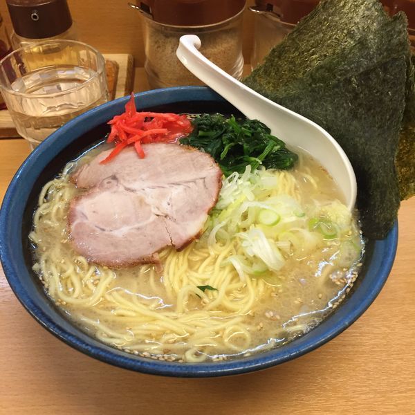 「塩ラーメン（大盛無料）」@無邪気 自由が丘南口店の写真