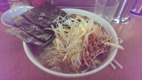 「ラーメン、大盛、ネギ」@横浜ラーメン 町田家 新百合ヶ丘店の写真