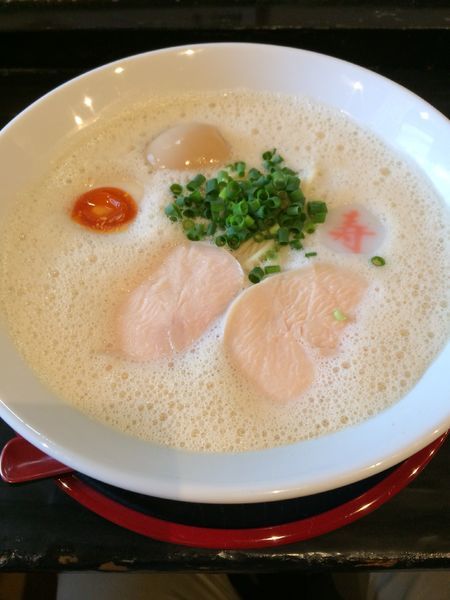 「アワトロラーメン750円(ラーパス;味玉サービス」@アワトロ龍宮の写真