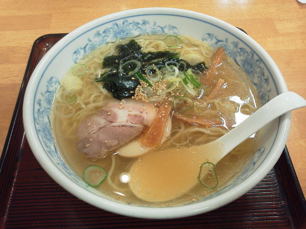 「塩ラーメン 420円+tax」@ぎょうざの満洲 狭山ケ丘駅前店の写真