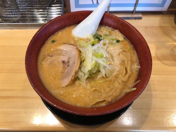 「海老醤油ラーメン」@麺屋 すずらんの写真