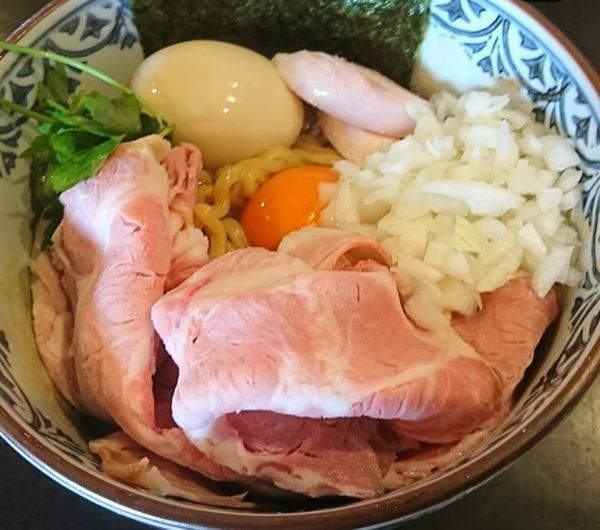 「特製濃厚たまごのまぜそば」@中華そば 四つ葉の写真