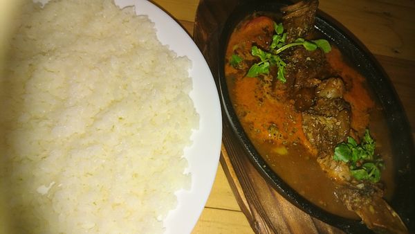 「スペアリブのカレー(限定・1380円)」@カリー&ワイン ビストロ べっぴん舎 お茶の水店の写真