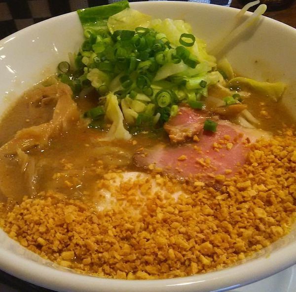 「濃厚魚介豚骨ラーメン にんにくチップ」@麺.SUZUKiの写真