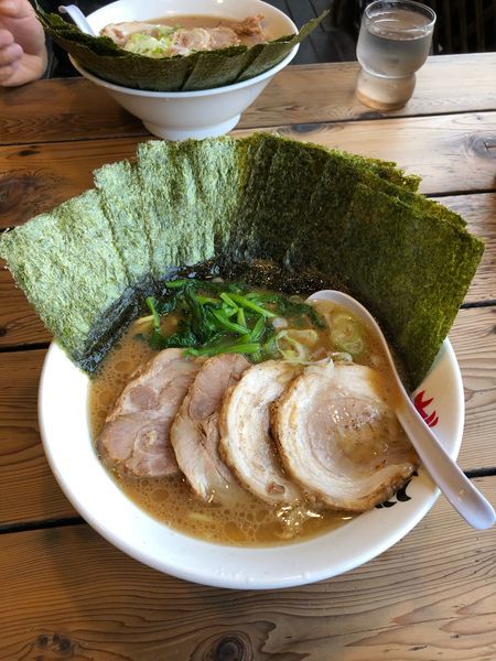 「チャーシュー麺中盛り 海苔増し」@ガキ大将 藤沢川名店の写真