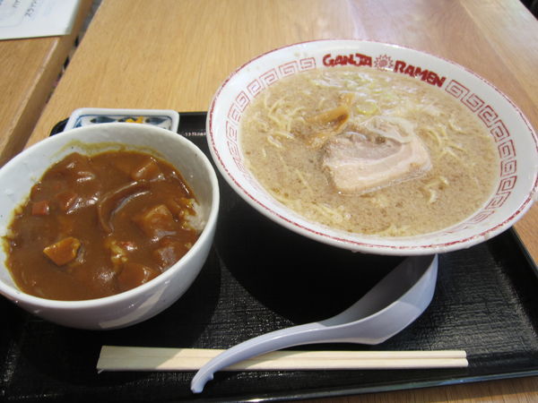「ガンジャラーメン７３０円」@GANJA RAMENの写真