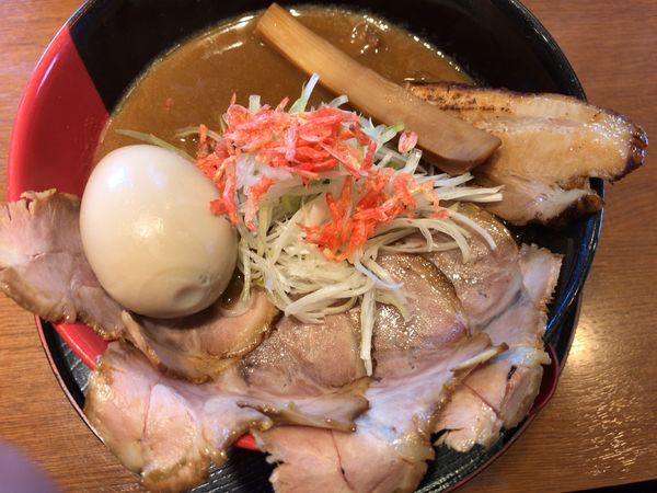 「大晦日限定：海老味噌らーめん900円+味玉100円」@ゆいが 総本店の写真