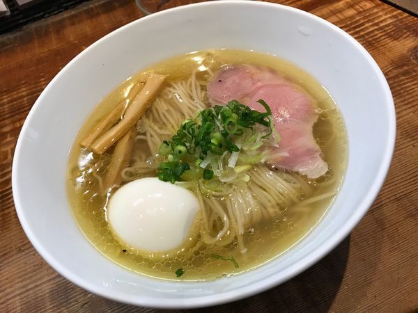 「しおらーめん」@町田汁場 しおらーめん 進化の写真