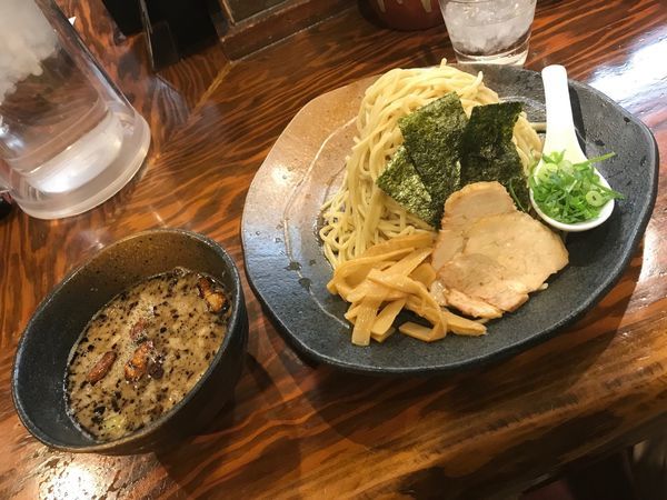「つけ麺もつ」@龍の家 新宿小滝橋通り店の写真