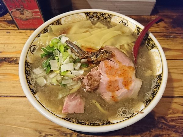 「すごい煮干しラーメン」@すごい煮干ラーメン凪 新宿ゴールデン街店 本館の写真