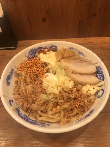 「豚マシまぜそば（玉子あり）」@ジャンクガレッジ 森下店の写真