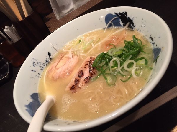 「濃厚鶏そば」@自家製麺 鶏そば 三歩一の写真