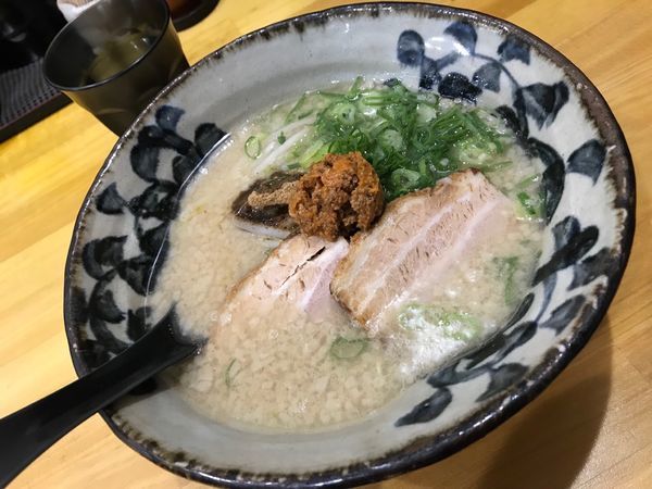 「あごだし白湯ラーメン」@麺家 ひばりの写真
