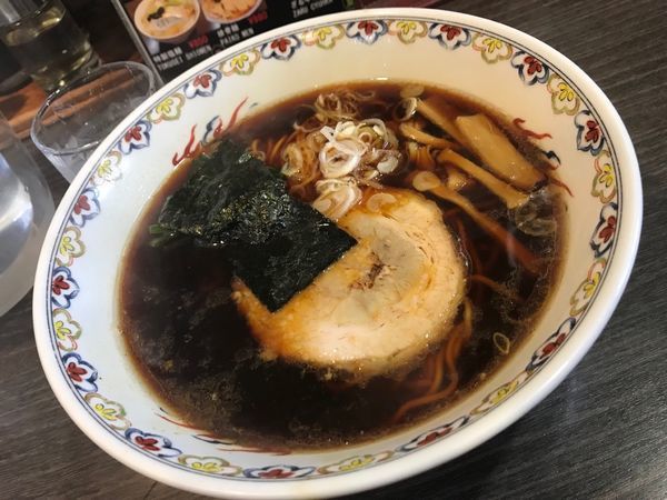 「盛岡醤油老麺」@松虎亭の写真