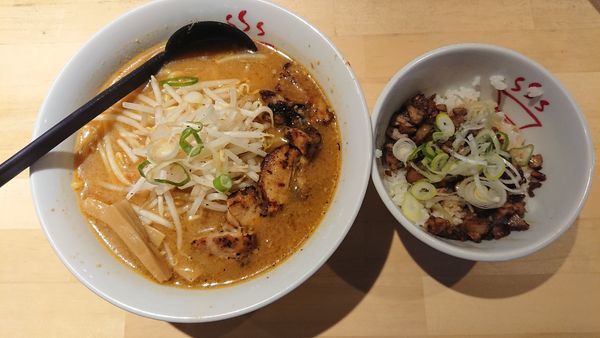 「味噌ラーメン+チャーシュー丼」@麺や 松の写真