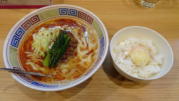 「担々麺（800円）＋温卵ごはん（150円）」@ほっこり中華そば もつけの写真