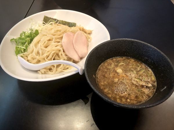 「濃厚煮干し鶏つけそば（中盛）」@濃厚鶏そば 麺屋武一 汐留店の写真