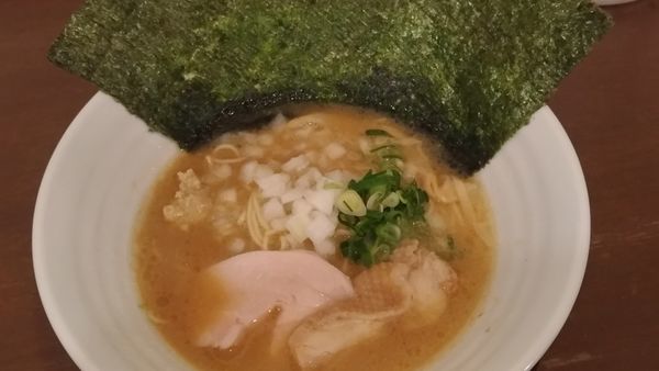 「黒」@濃厚鶏麺 ゆきかげ 浅草本店の写真